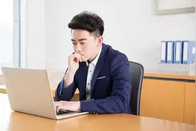 我，31岁，项目总监，年薪50W，辞职考进老家体制，月薪4K图片