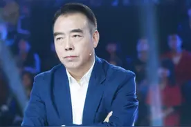 他们都是陈凯歌儿子，差别还挺大，小儿子成颜霸，大儿子才是王者图片