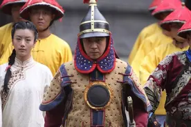 清军腰刀挂刀的方向，为何与明军相反，与清军的一个习俗有关图片