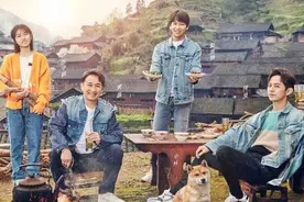 张子枫曝黄磊请客吃饭忘带钱，叫何炅来结账，理由也是让人笑翻图片