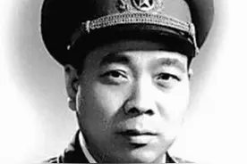 吴忠：最年轻的开国将军，14岁参加红军，九死一生，战功赫赫图片