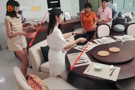 都说172的陈若仪腿好看，可看了她妯娌的，才懂啥叫真正的腿精图片