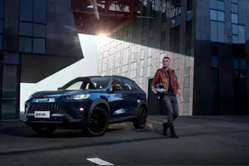 家族首款混动SUV 哈弗H6S售13.89-16.49万元图片