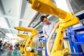 江苏海安：机器人产业 蓬勃发展图片