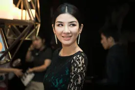 聂远黄奕重现《上错花轿嫁对郎》名场面，回忆感情旧事，热泪盈眶图片