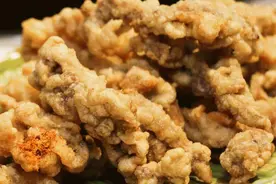 炸酥肉加“面粉”还是“淀粉”，很多人做错了，难怪不酥脆不香图片