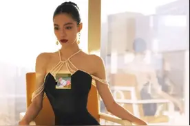 钟楚曦穿珍珠鱼尾礼服，直角肩芙蓉背太优雅，与张译分获影后影帝图片