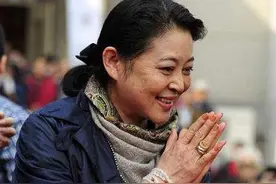 倪萍请专人照顾保姆，刘晓庆为保姆养老，陈丽华家保姆地位更高图片