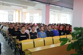 传承英雄精神，激发报国热情图片