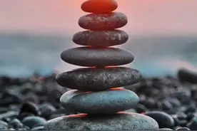 【美文短语】不在一个频道上，再美妙的语言，再善良的动机，对别人来说都是噪音。图片