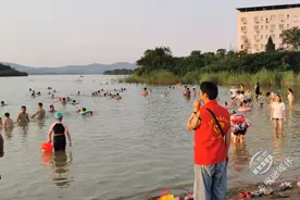 赤壁新时代文明实践｜陆水湖畔的“大讲堂”图片