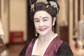 冯远征为67岁老婆庆生，晒其多张美照太暖心，梁丹妮表白却惹争议图片