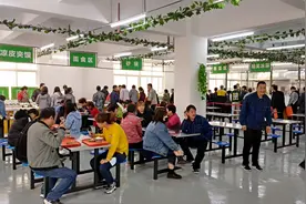 近日西安（温州）服装产业园美食城盛大开业图片