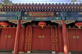 胡同旧宅曾曝天价学区房，每平米高达61万，新政能否改观图片