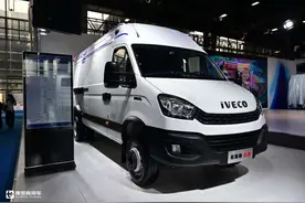 16.7方货箱，8AT自动挡国六，2021款依维柯欧胜实拍图片