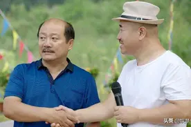《乡村爱情13》拍摄现场，大脚超市热闹非凡，他在开机前3天去世图片