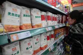 买面粉，无论什么牌子，只要认准面袋“3行字”，都是优质好面粉图片