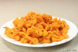 油炸南瓜条，这样做在饭店都买不到，甜而酥软，做法简单还省钱图片