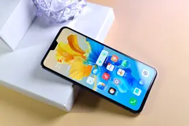 AG玻璃加金属中框，2999元的vivo S9颜值如何？图片