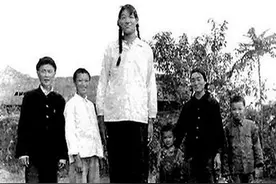 世界第一女巨人曾金莲：14岁高过姚明！18岁猝死，遗体至今未下葬图片