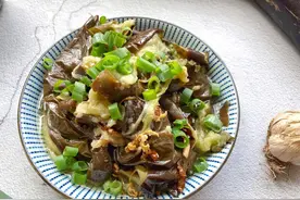 茄子这样做，既简单省事口感多汁蒜香浓郁，全家都喜欢吃图片