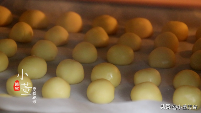 不用水和油，教你做孩子最爱吃的奶香小馒头，零添加更健康