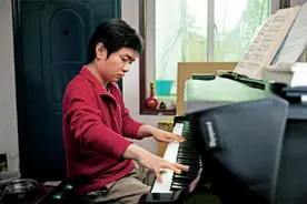 沈文裕：钢琴天赋曾与郎朗比肩，上帝给他天赋翅膀，却被父母折断图片