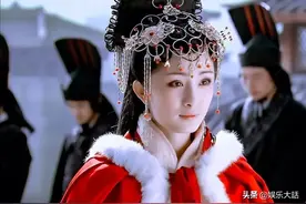 古装造型师们，有机会多看看“额饰与花钿”吧图片