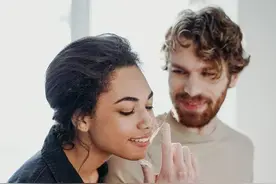 女人给你添三种麻烦，不是讨厌你，是看上了你图片