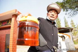 河南大哥在山西农村卖蜂蜜，今年赊账明年收，用的办法妙图片