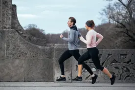 穿什么跑 | 换汤不换药，Vaporfly Next% 2代能否延续前代的荣耀图片