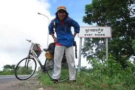 骑行柬埔寨真实见闻，远不及中国乡镇的省会，财富外露的中国金店图片