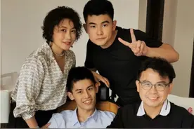 俩儿子1年花费一千万！56岁黄一山为赚钱养家，狂接15部电影图片