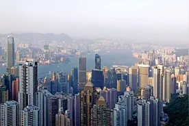 泰国富婆到中国旅游，看到上海的发展，怒斥：被媒体骗了好多年图片