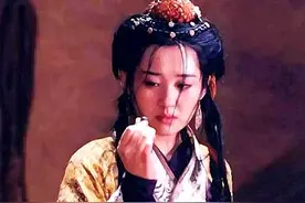 任盈盈为何离开黑木崖？你看看杨莲亭逼她做什么，说来很丢脸图片