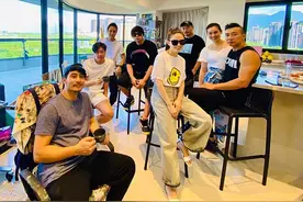 天王也脱发！周杰伦一直戴帽子的原因找到了，假发片还能拯救他吗图片