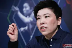 女2团零封7团，邓亚萍点评直板优缺点，要把传统优势捡回来图片