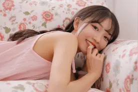 逆水寒女LSP有多绝？九灵、鸿音反复切换，不打战场只看大长腿？图片