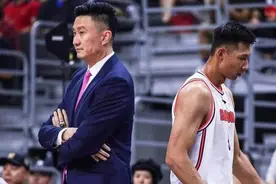CBA究竟有何魅力，让易建联愿意一直留守不离开？其实原因很简单图片