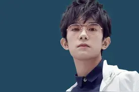 易烊千玺的楷书颜骨碑韵，行书王风赵韵，瘦金体也是杠杠的，佩服图片