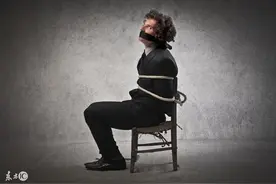 小说：女生突然变成男儿身，各种体验后恍然大悟。图片