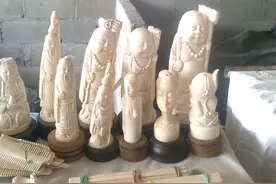 当年的安哥拉象牙市场，有象牙制品与非洲雕塑，后来市场被取缔图片