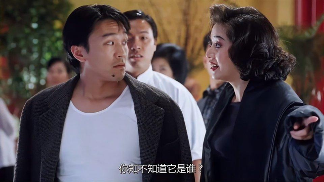 她参演了5部《逃学威龙》，戏份却越来越少，从女主逐渐演成女配