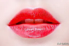 接吻前女生要把口红擦掉吗？图片