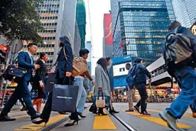 香港辉煌背后，是被高房价和阶层固化压榨的年轻人图片