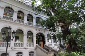 广州一座隐藏闹市中的土豪村，人均10套房产，却还保留传统祠堂图片