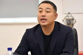 智慧！发现场地不符合标准，刘国梁第一时间向奥组委和乒联反馈图片