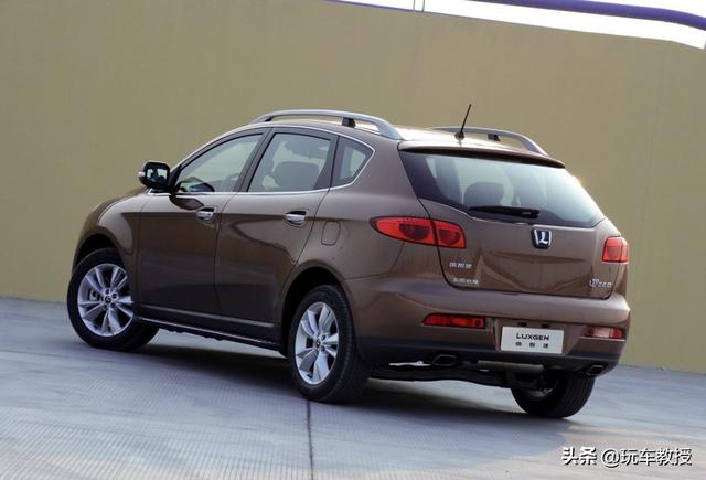 这车挺多梗：10万级的动力，30万级的油耗，半年卖0台