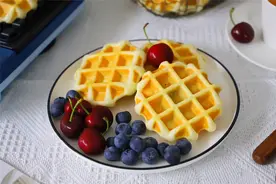 1碗面粉1个鸡蛋，教你做华夫饼，不用烤箱零添加，比买的好吃图片