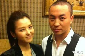 释小龙与何洁的风花雪月图片